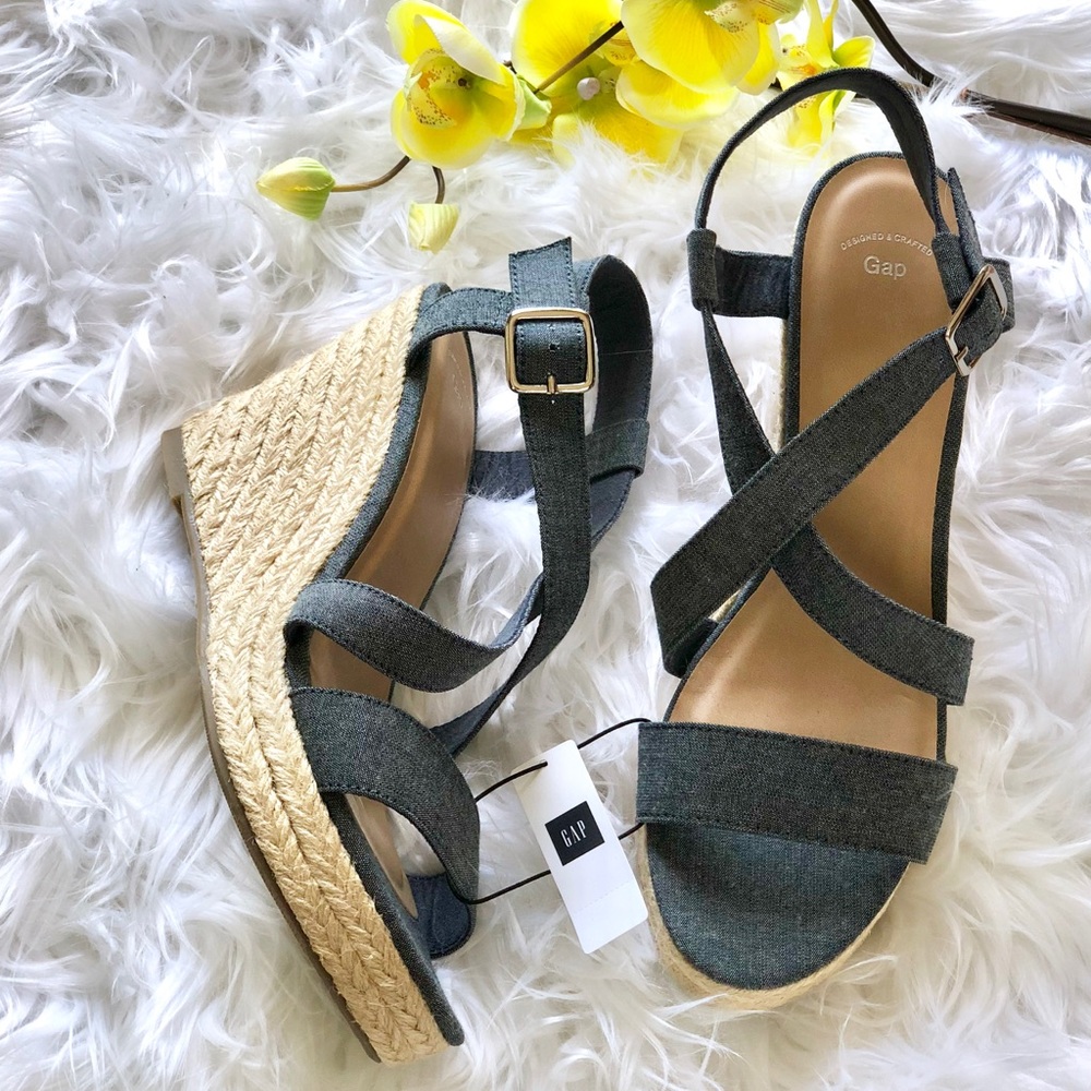 🚫SOLD🚫 💙HP💙 GAP Perfect Spring/Summer Wedges